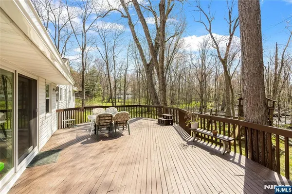 $1,100,000 | 11 Sunset Road, Demarest, NJ 07627