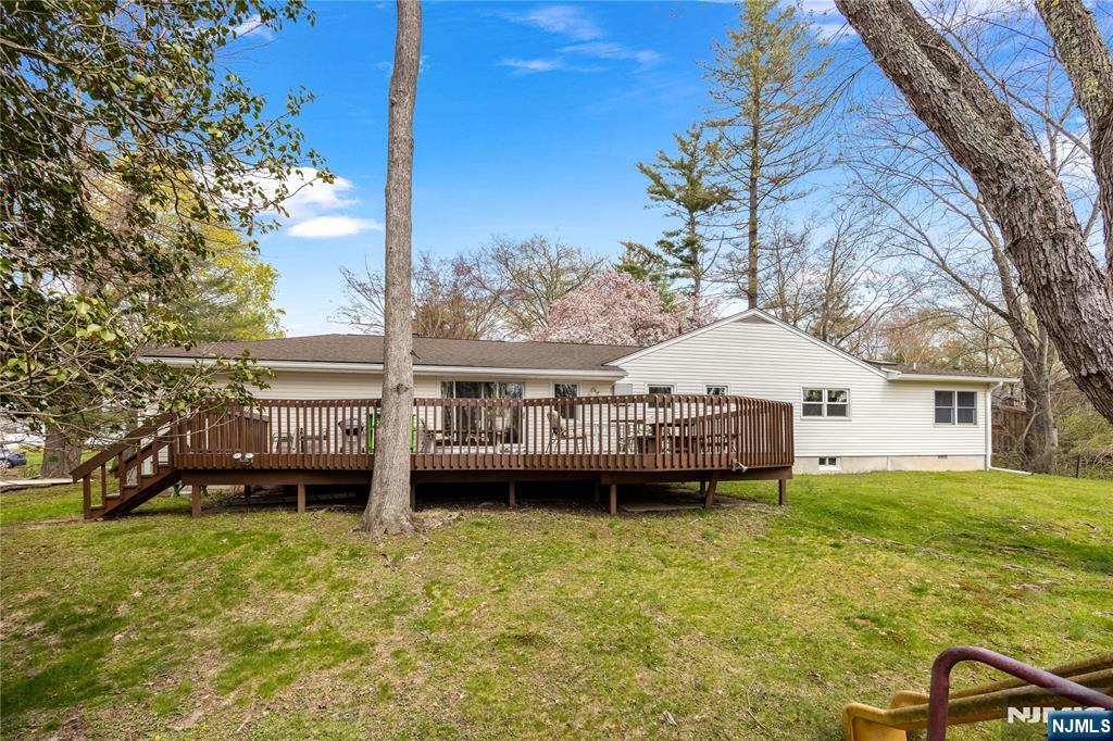 11 Sunset Road Demarest, NJ 07627 - Photo 39 of 44