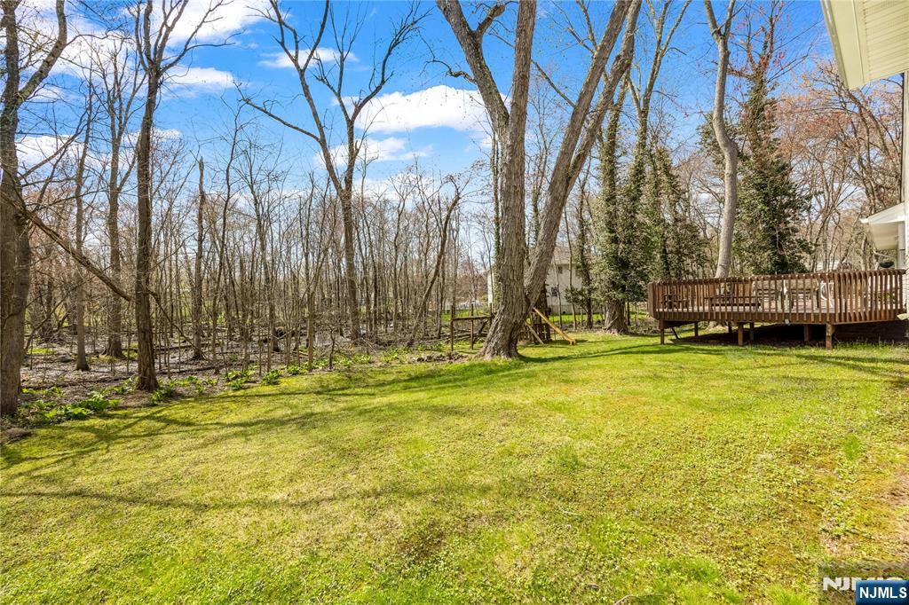 11 Sunset Road Demarest, NJ 07627 - Photo 40 of 44