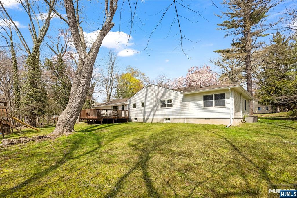 11 Sunset Road Demarest, NJ 07627 - Photo 41 of 44