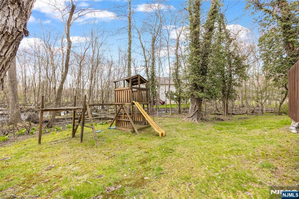 11 Sunset Road Demarest, NJ 07627 - Photo 42 of 44