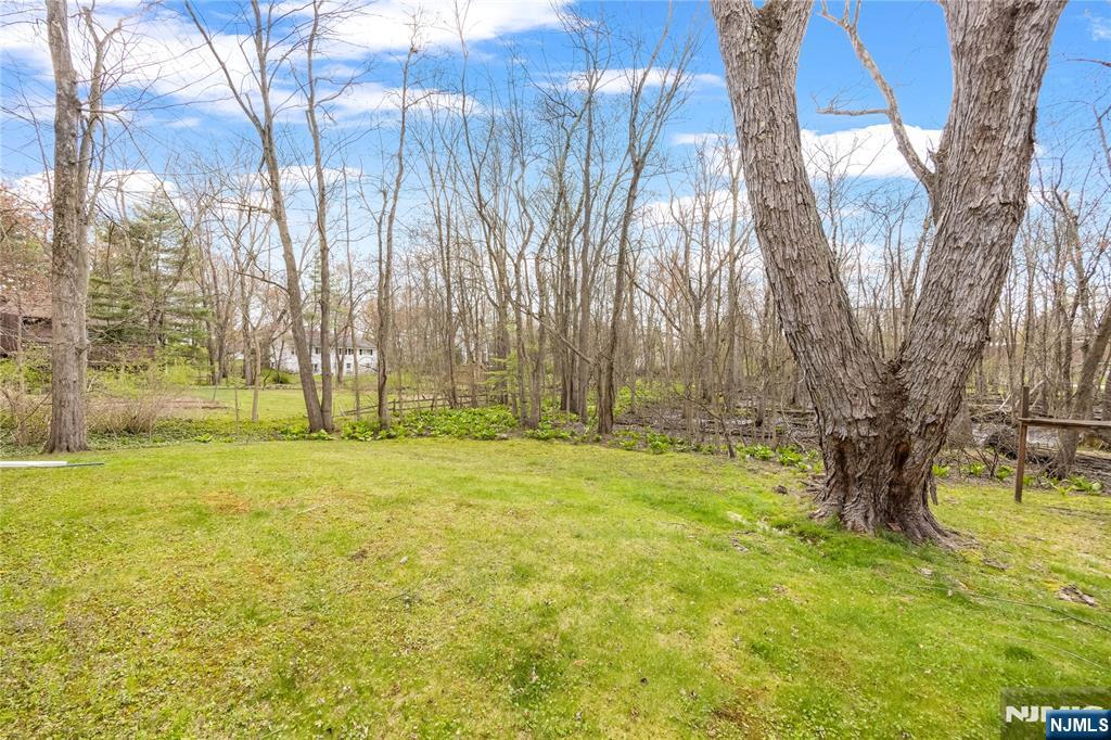 11 Sunset Road Demarest, NJ 07627 - Photo 43 of 44