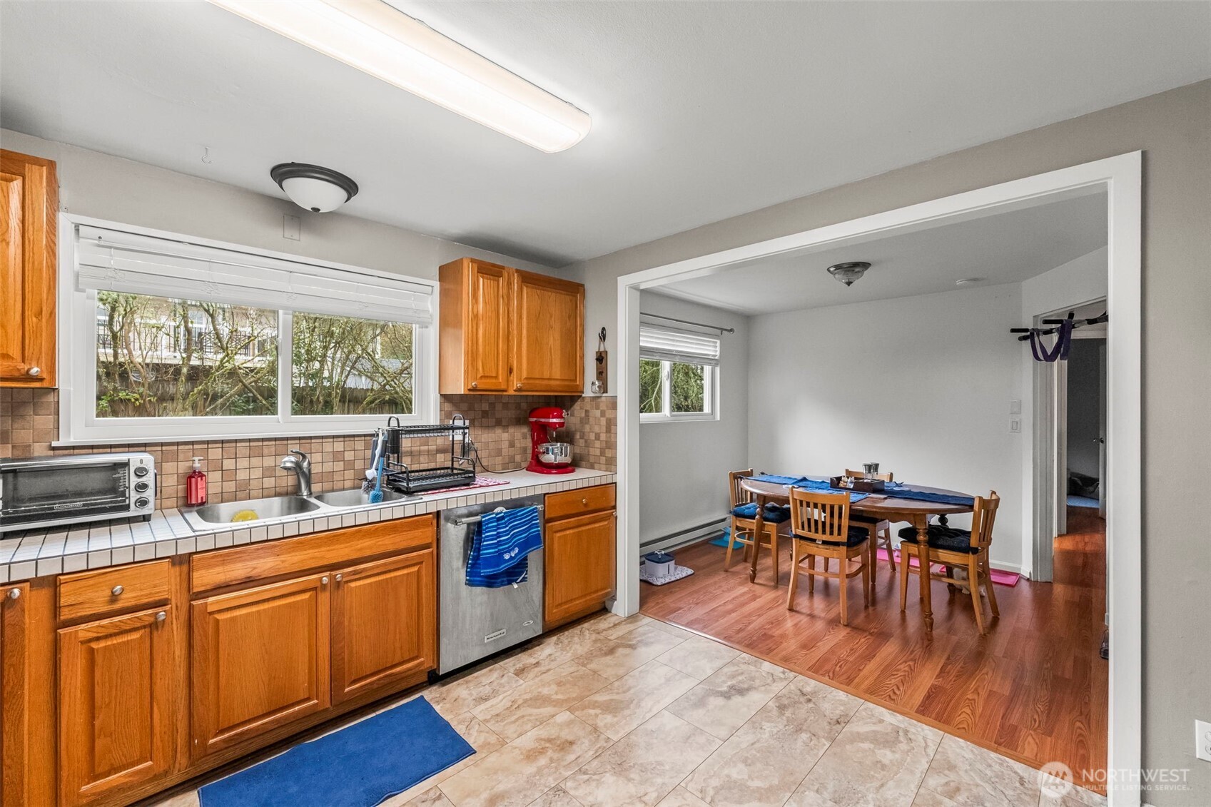 3514 Parker Lane Bremerton, WA 98310 - Photo 11 of 32