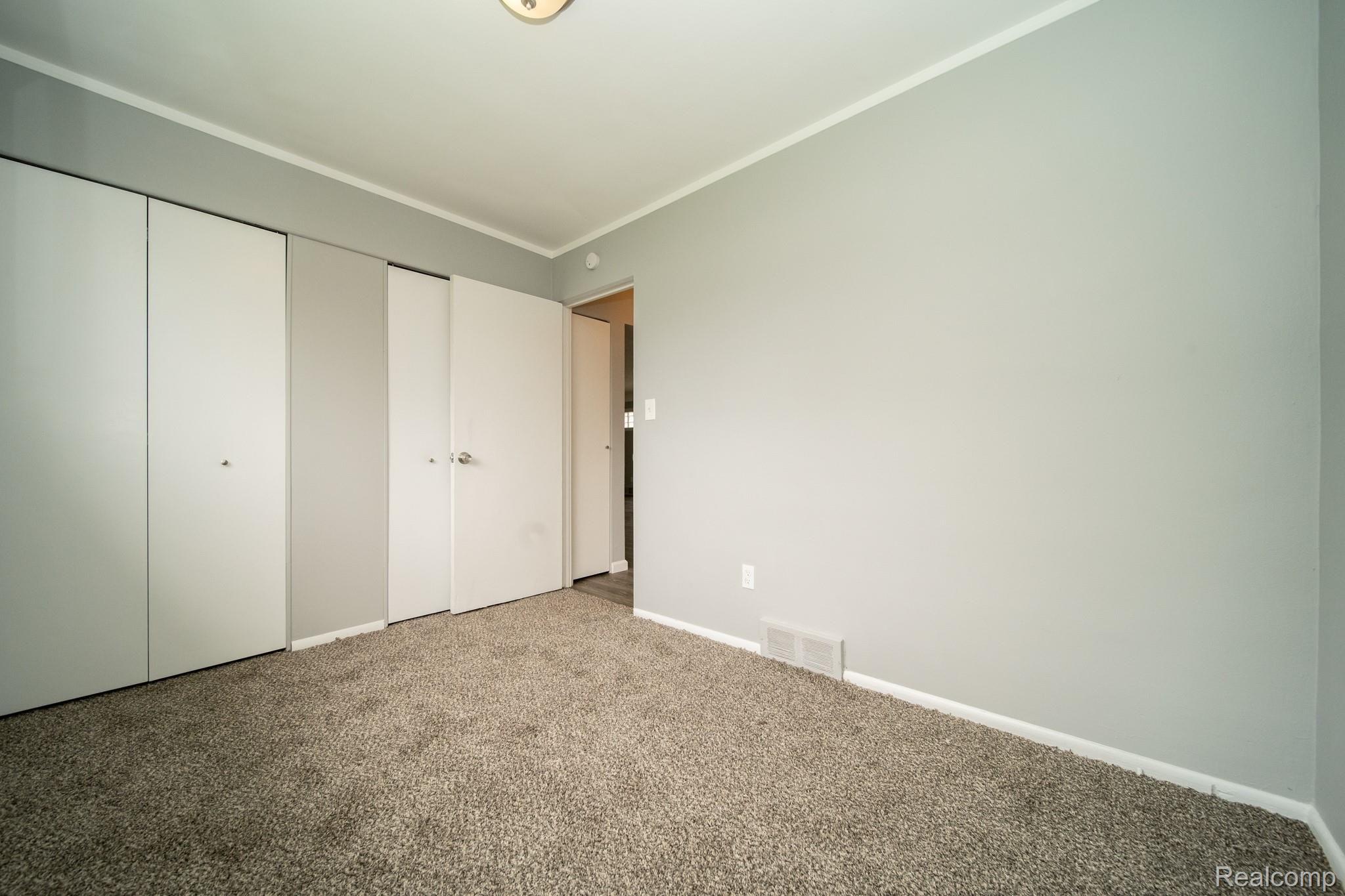 14141 Inkster Road Livonia, MI 48154 - Photo 29 of 57 DSC03211.jpg
