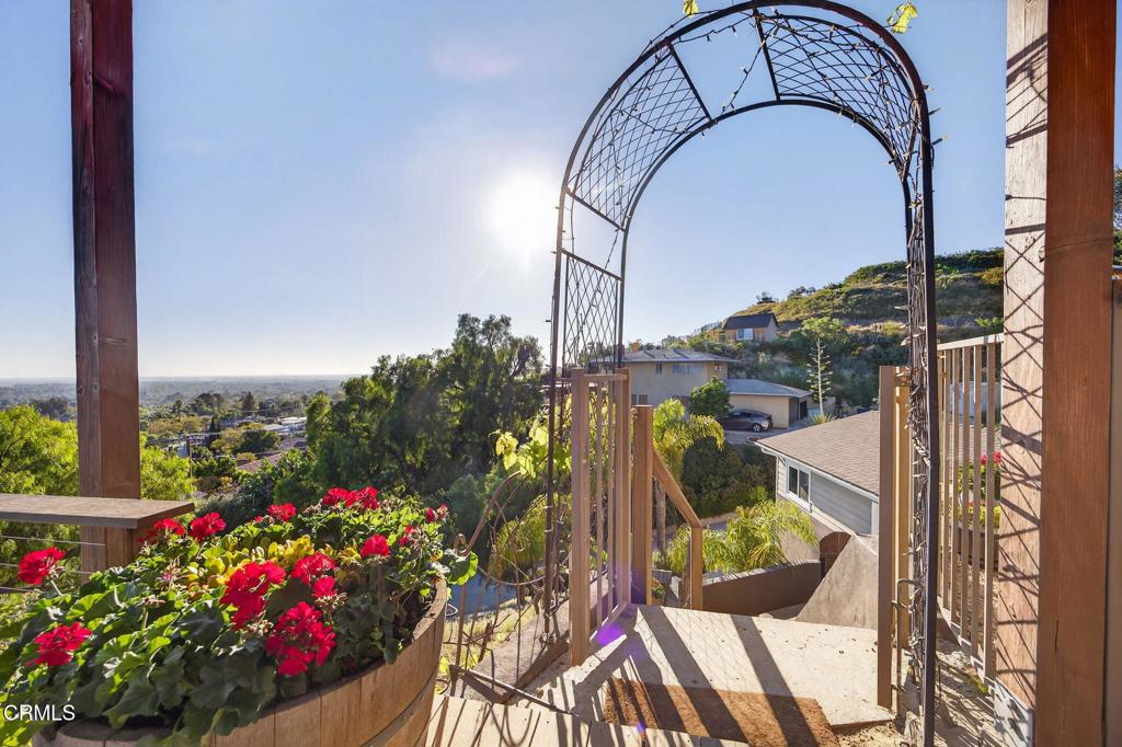 559 North Loop Drive Camarillo, CA 93010 - Photo 11 of 76
