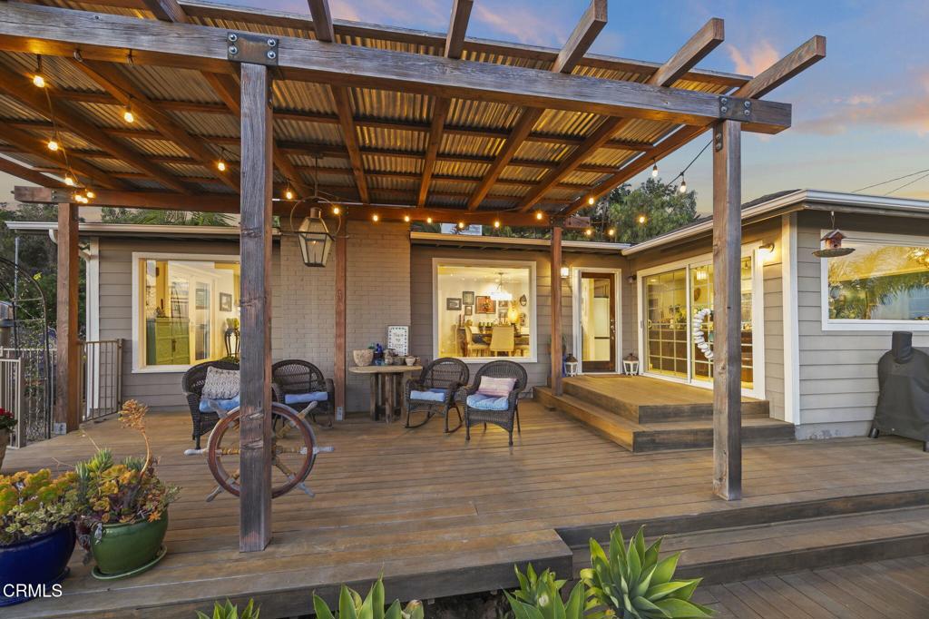 559 North Loop Drive Camarillo, CA 93010 - Photo 20 of 76 a view of a dinning table and chairs in patio
