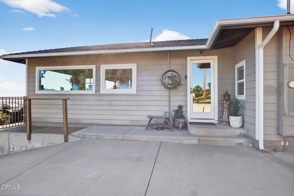 559 North Loop Drive Camarillo, CA 93010 - Photo 22 of 76