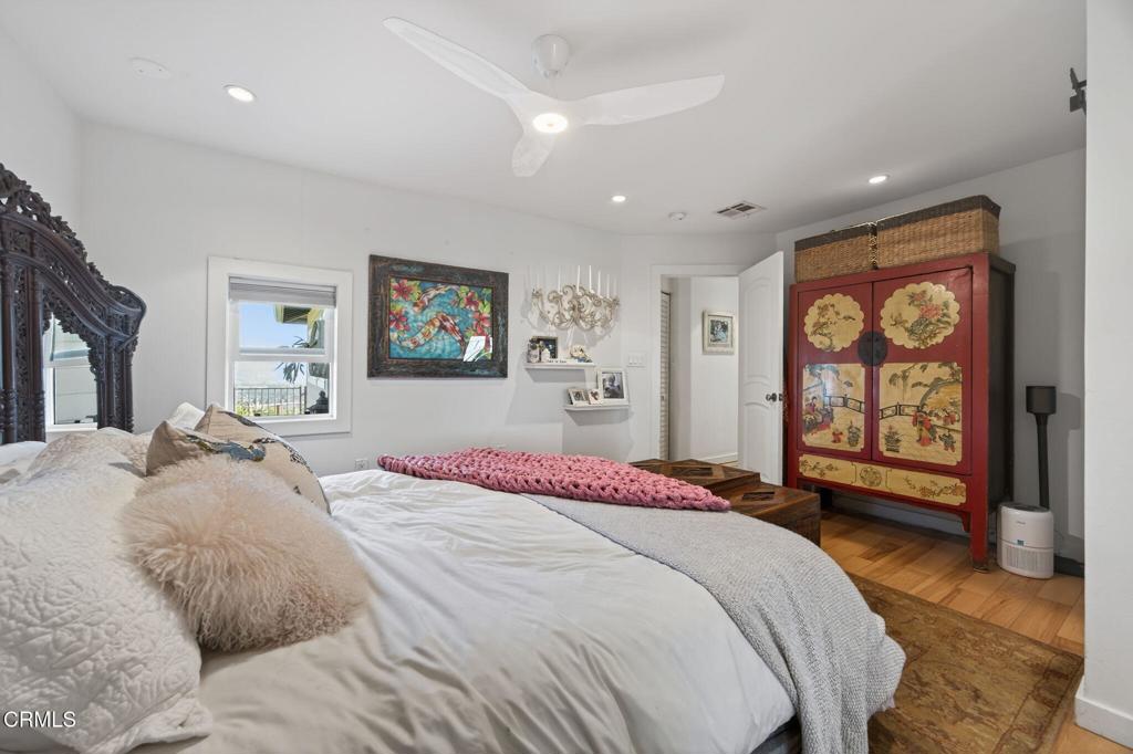 559 North Loop Drive Camarillo, CA 93010 - Photo 43 of 76 a spacious bedroom with a large bed and a window