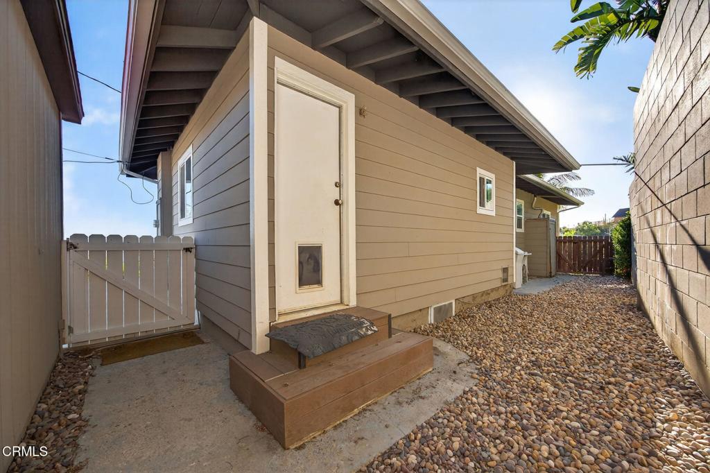 559 North Loop Drive Camarillo, CA 93010 - Photo 66 of 76 a view of a house with a backyard