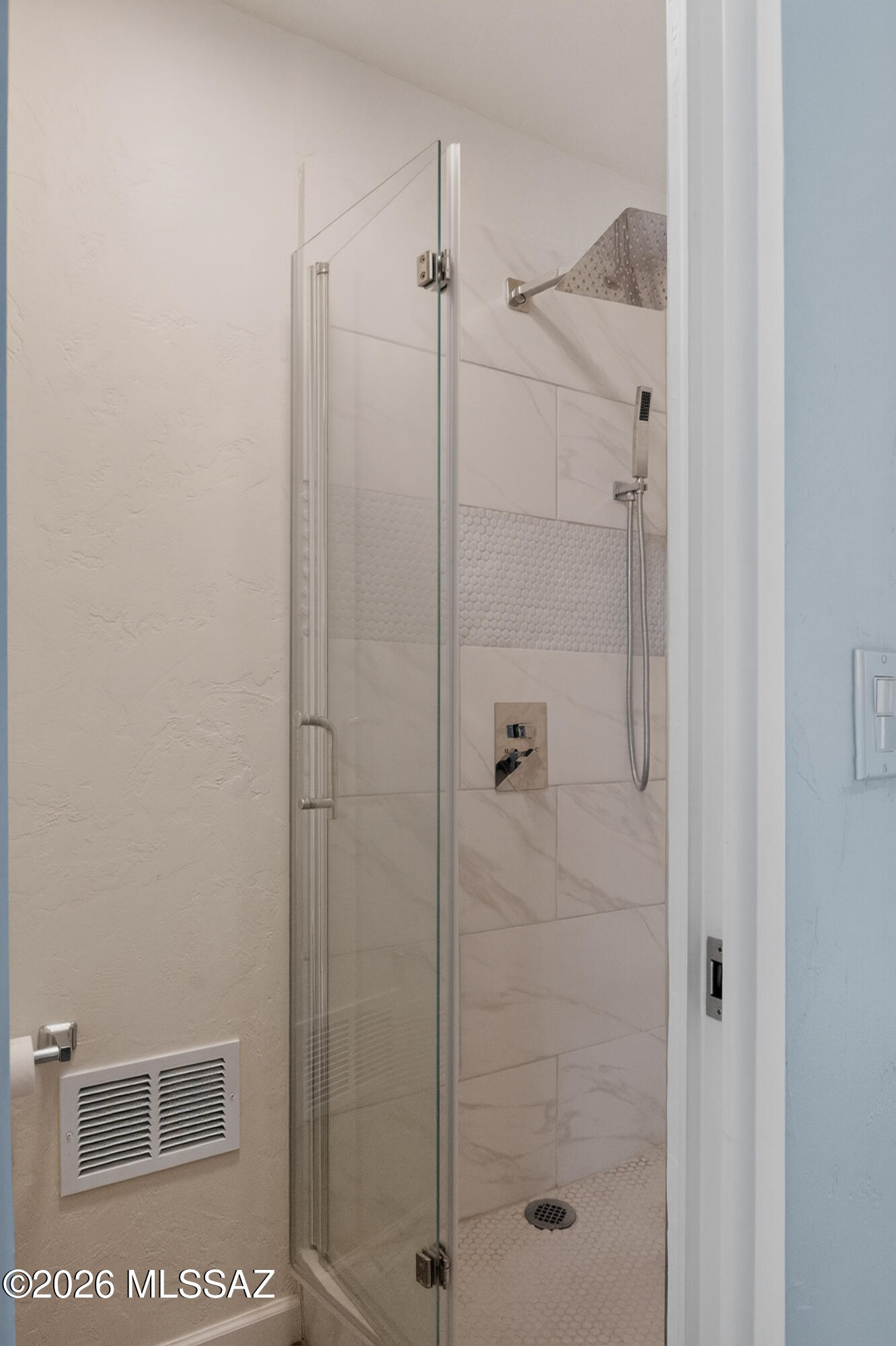 131 West Pastime Road Tucson, AZ 85705 - Photo 15 of 18 Guest Quarters Shower