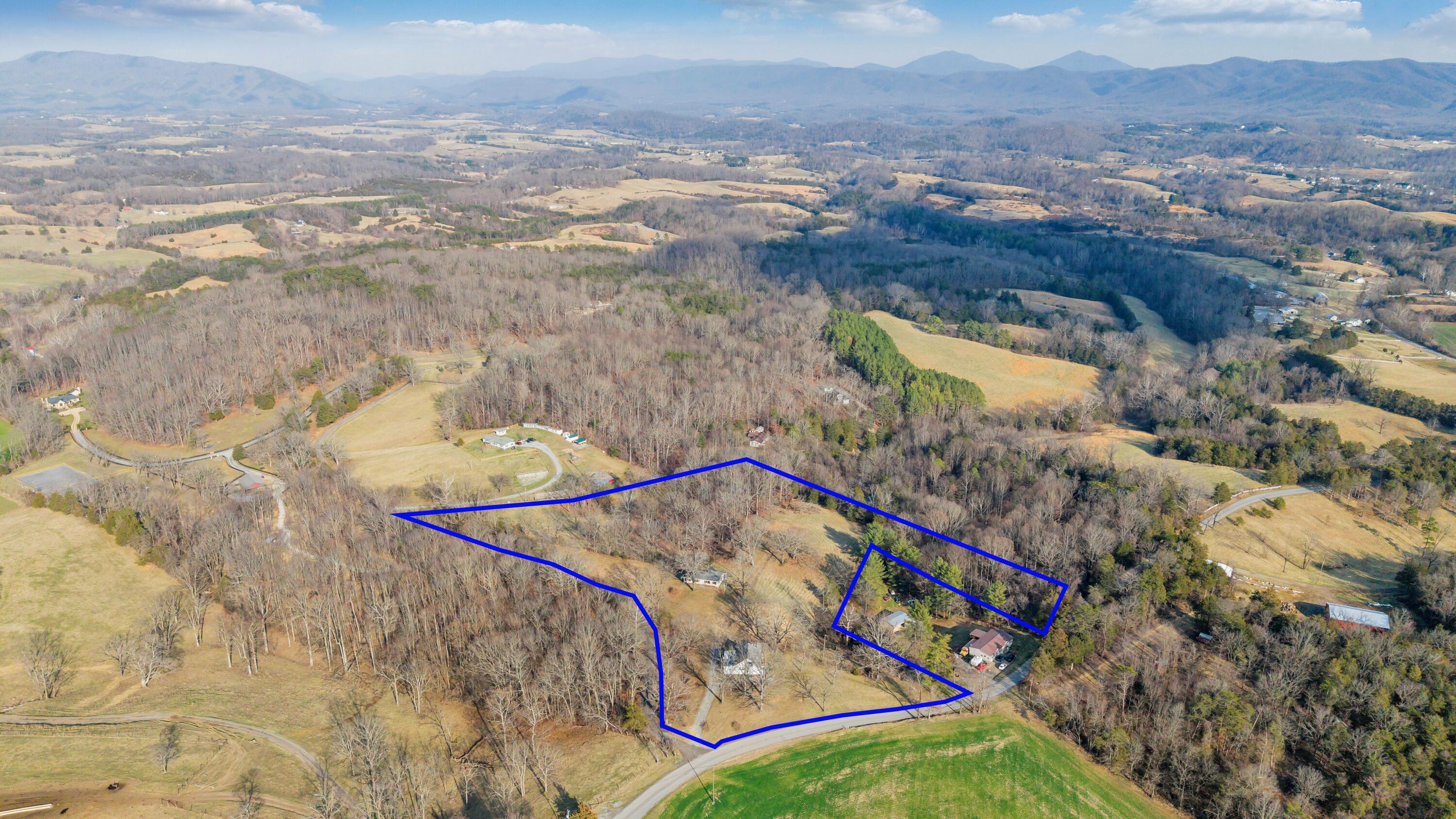 3770 Blue Ridge Turnpike Fincastle, VA 24090 - Photo 3 of 36 a view of an outdoor space and a lake view