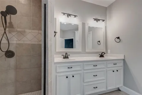 $425,000 | 13731 Fountainview Drive, Montgomery, TX 77356