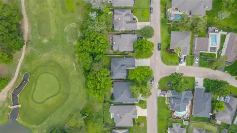 $425,000 | 13731 Fountainview Drive, Montgomery, TX 77356