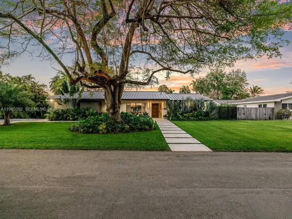 $3,000,000 | 7945 Southwest 141st Terrace, Palmetto Bay, FL 33158