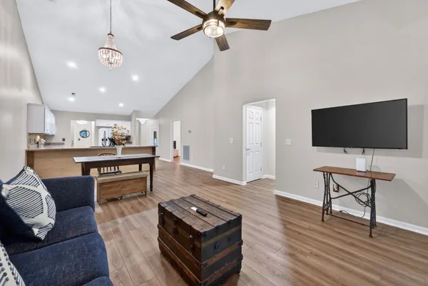 $324,900 | 395 Devon Chase Hill, Unit 5103, Gallatin, TN 37066