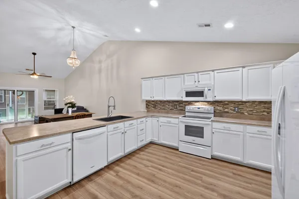 $324,900 | 395 Devon Chase Hill, Unit 5103, Gallatin, TN 37066