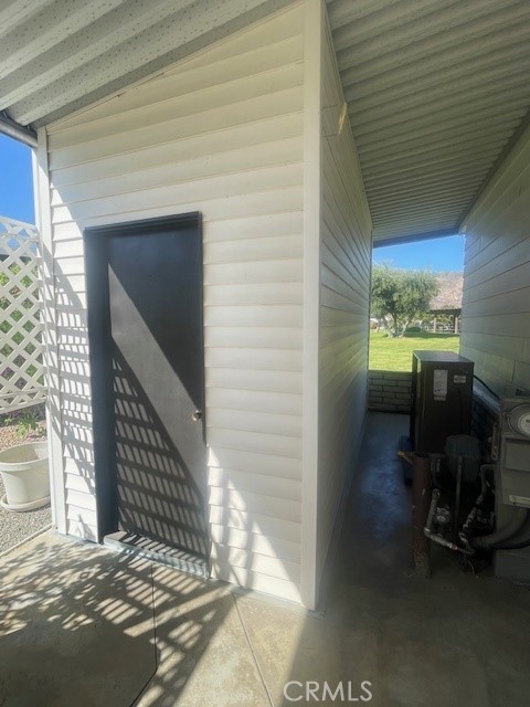 2230 Lake Park Drive, Unit 113 San Jacinto, CA 92583 - Photo 7 of 25 a view of backyard with cabin