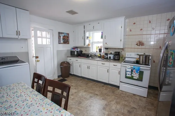 $545,000 | 21 Highway 183, Stanhope, NJ 07874
