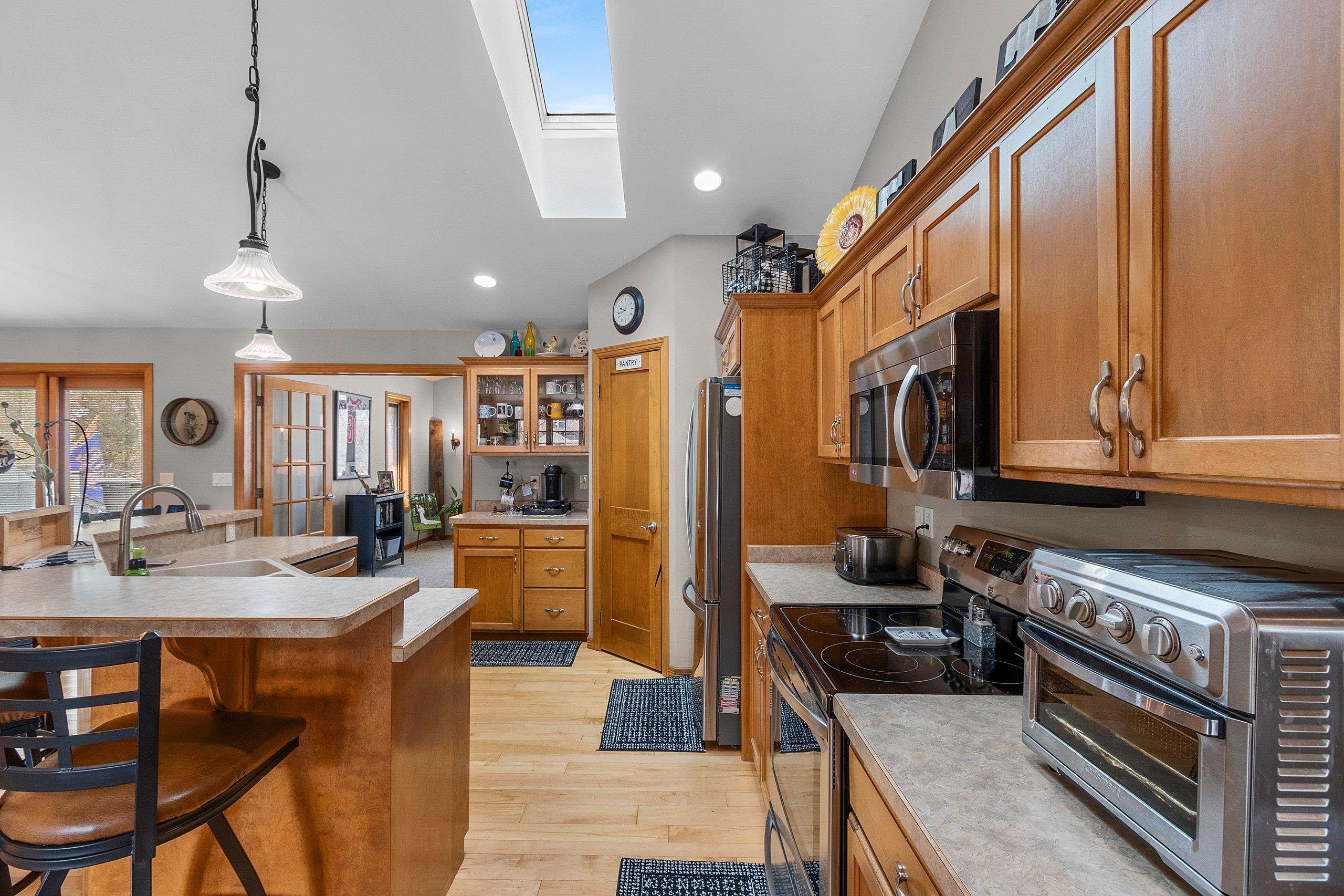 801 South Pinecrest Road Green Bay, WI 54313 - Photo 11 of 64