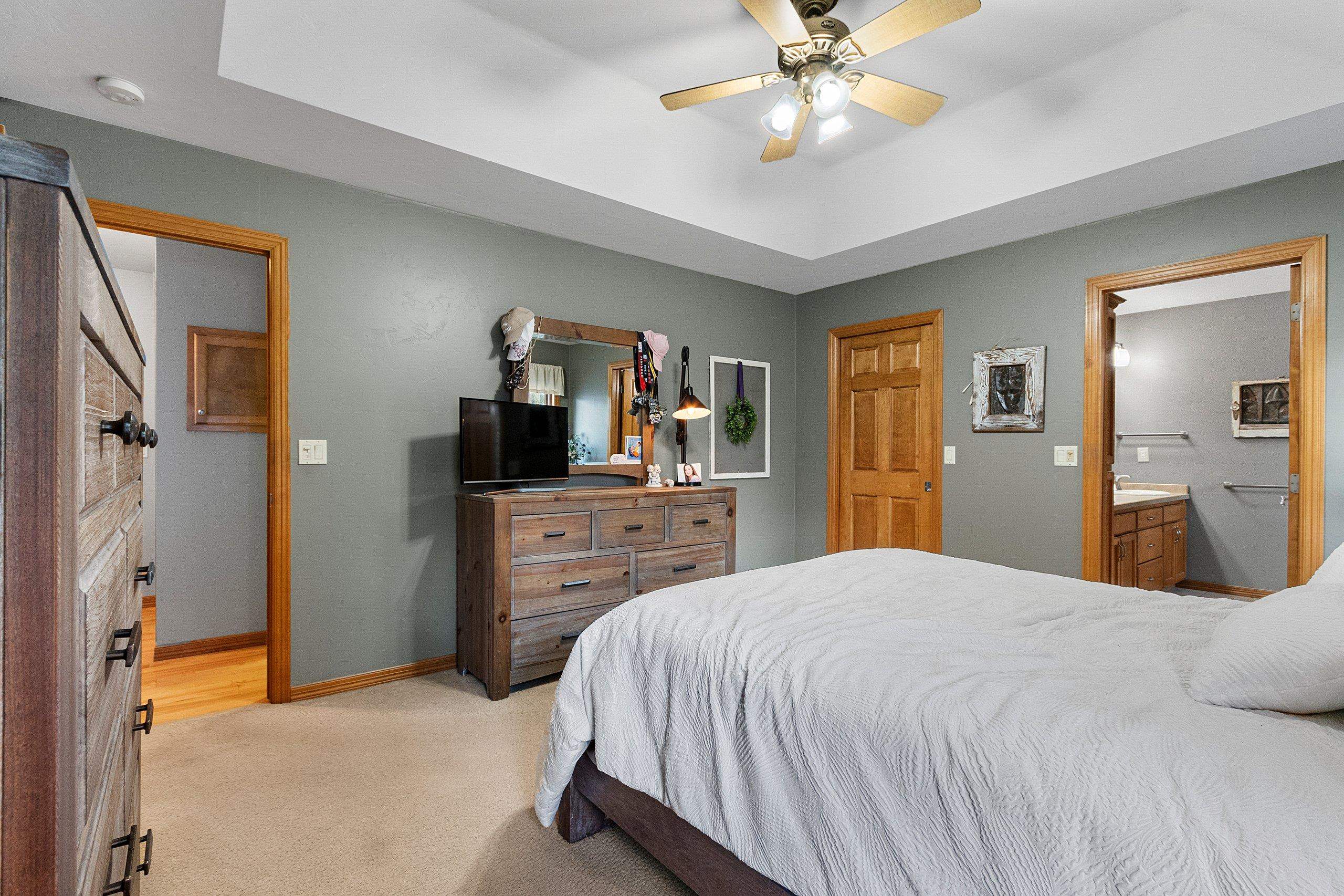 801 South Pinecrest Road Green Bay, WI 54313 - Photo 27 of 64