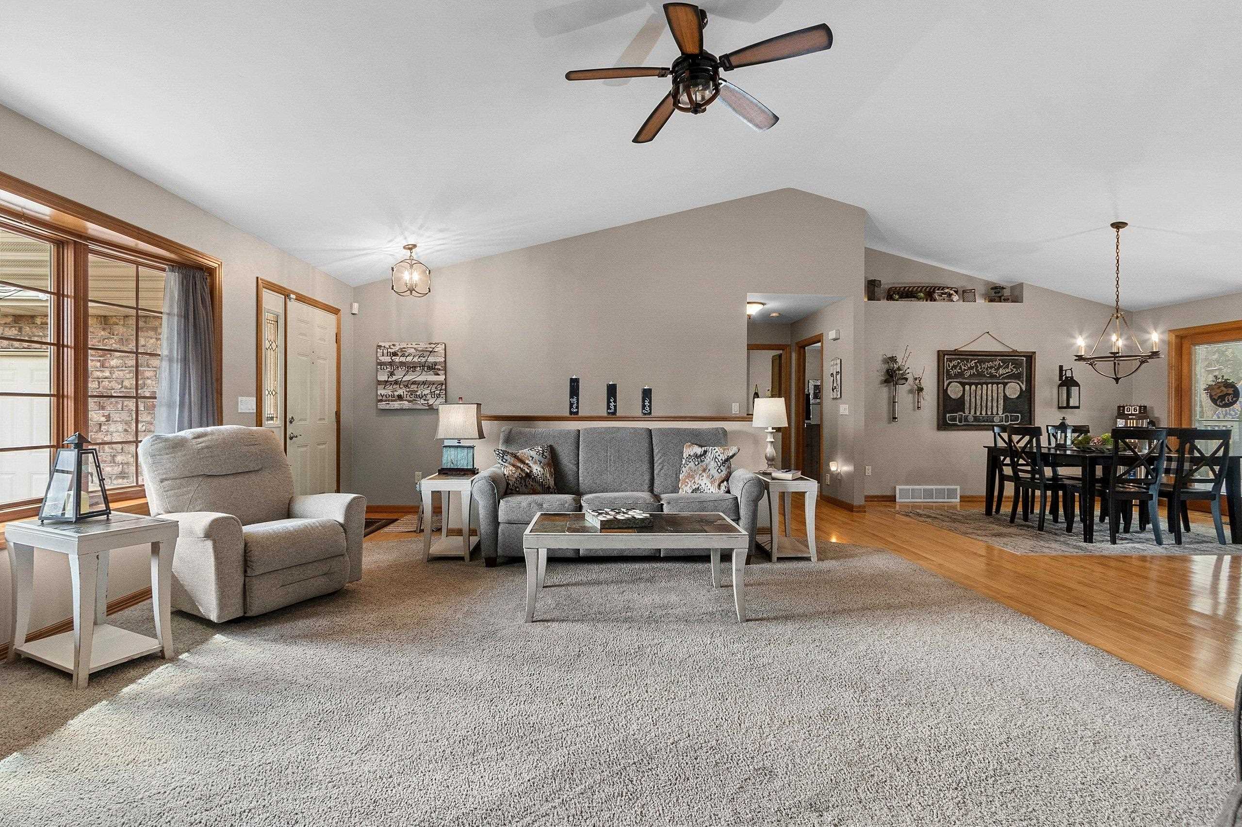 801 South Pinecrest Road Green Bay, WI 54313 - Photo 7 of 64