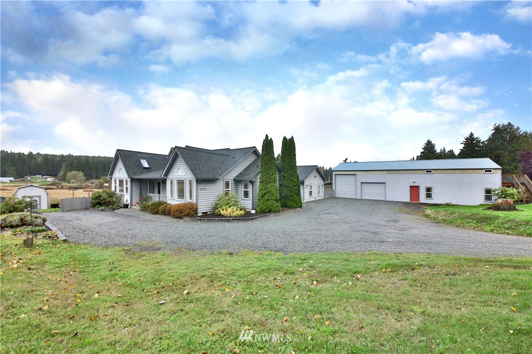 6008 Maxwelton Road Clinton, WA 98236 - Photo 1 of 39