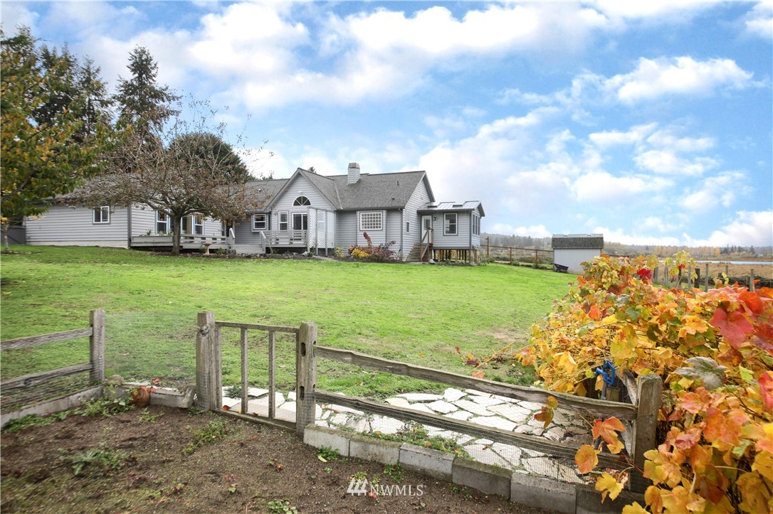 6008 Maxwelton Road Clinton, WA 98236 - Photo 30 of 39