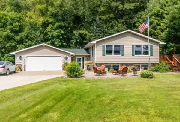 $535,000 | 25358 Highway 60, Wabasha, MN 55981