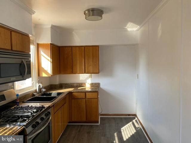 8112 Rugby Street Philadelphia, PA 19150 - Photo 8 of 22 Gallery Image 8