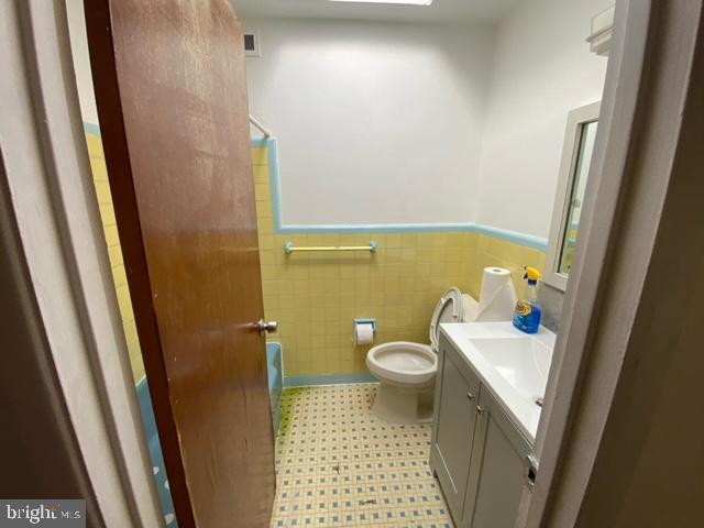 8112 Rugby Street Philadelphia, PA 19150 - Photo 10 of 22 Gallery Image 10