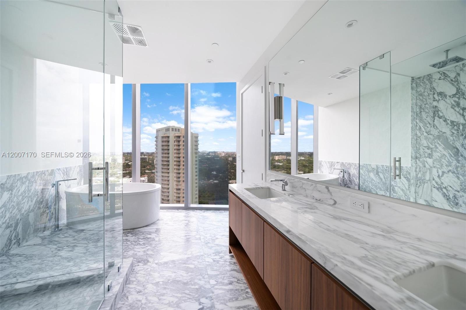 175 Southeast 25th Road, Unit 1904 Miami, FL 33129 - Photo 11 of 41 Gallery Image 11