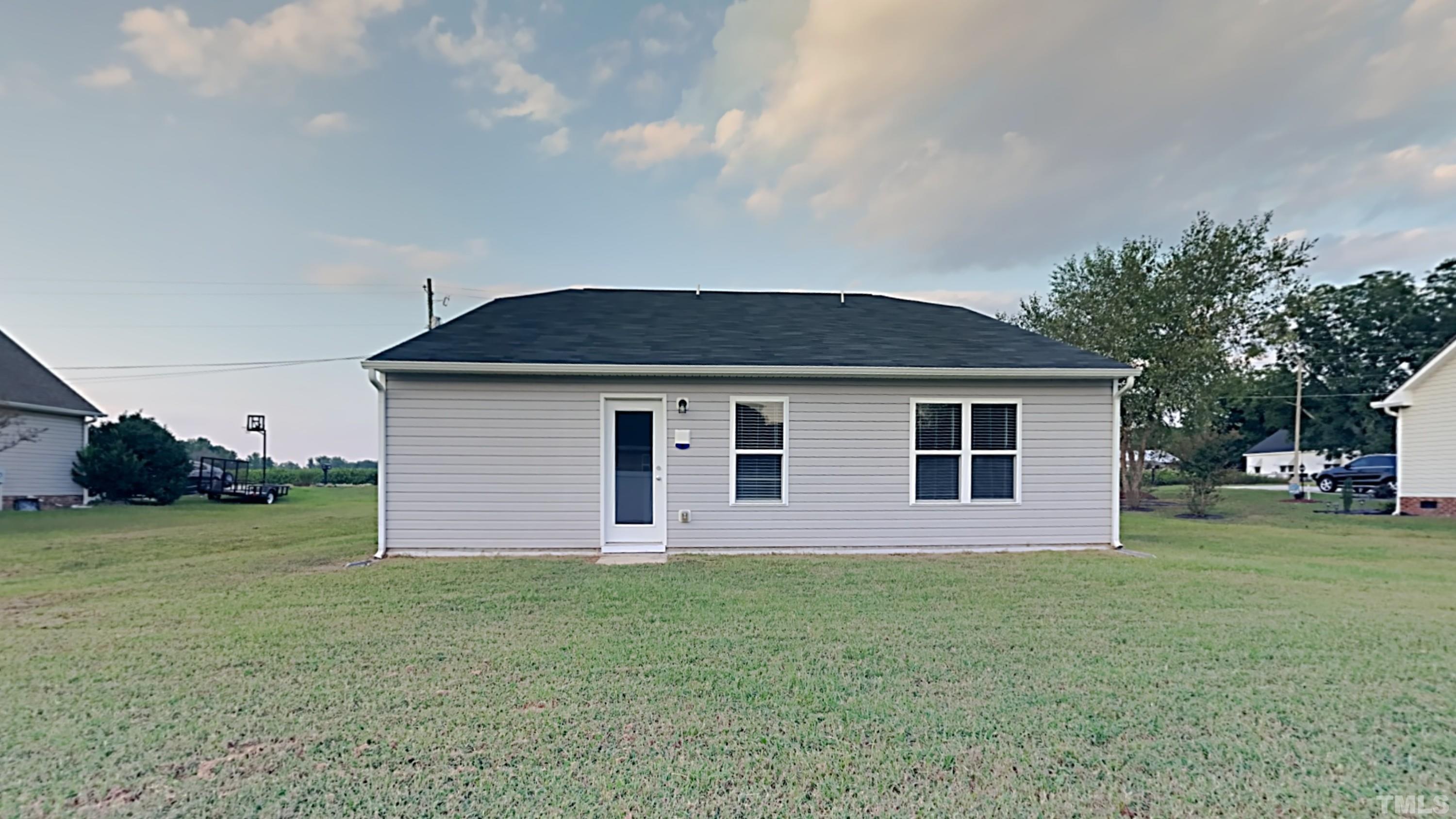 1613 Friendly Road Dunn, NC 28334 - Photo 11 of 12 Gallery Image 11