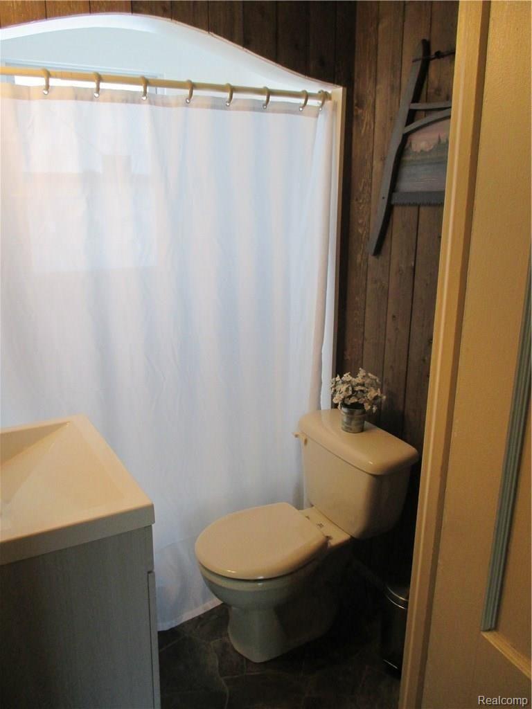 19173 Inkster Road Romulus, MI 48174 - Photo 9 of 17 IMG_3295.JPG