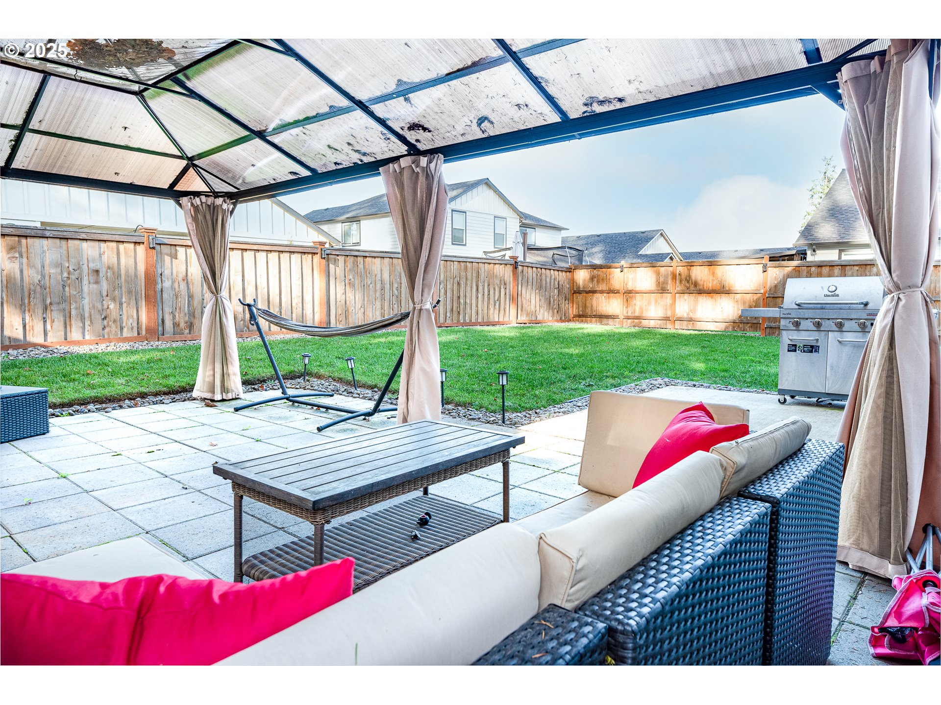 792 South 52nd Place Springfield, OR 97478 - Photo 42 of 45 a view of an outdoor sitting area