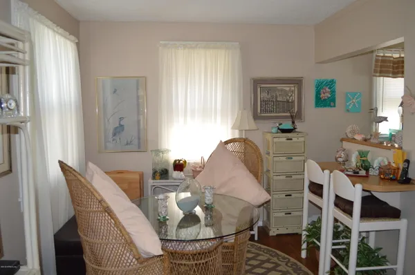 $1,500 | 186 11th Avenue South, Jacksonville Beach, FL 32250