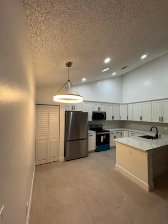 $3,500 | 1148 Summit Trail Circle, Unit D, West Palm Beach, FL 33415