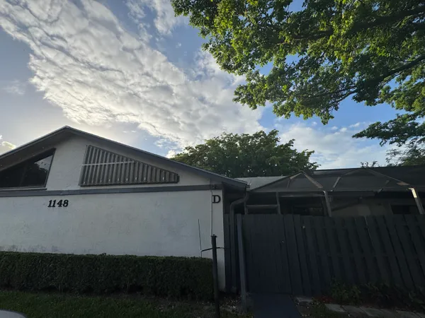 $3,500 | 1148 Summit Trail Circle, Unit D, West Palm Beach, FL 33415