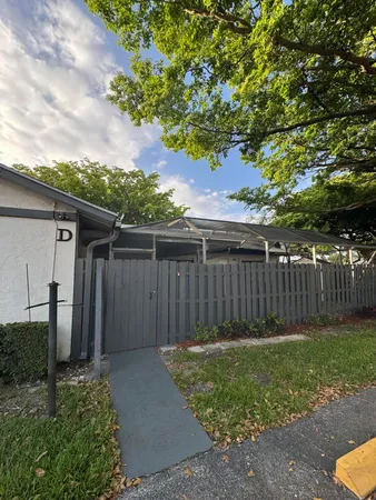 $3,500 | 1148 Summit Trail Circle, Unit D, West Palm Beach, FL 33415