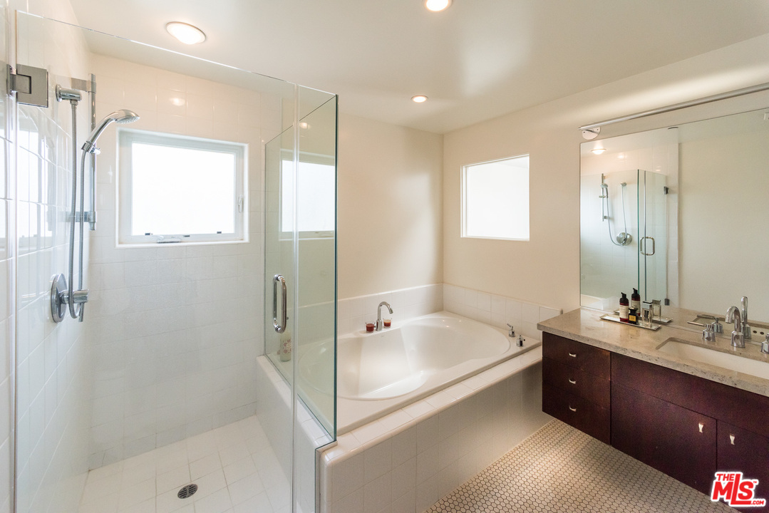 1228 21st Street, Unit D Santa Monica, CA 90404 - Photo 17 of 24