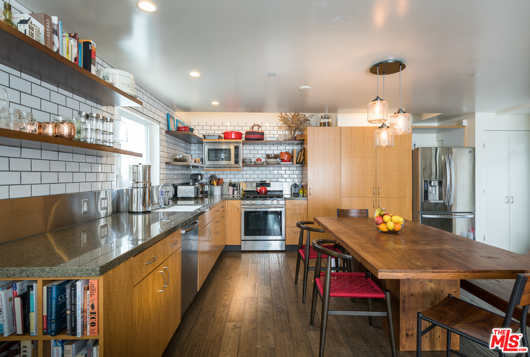 1228 21st Street, Unit D Santa Monica, CA 90404 - Photo 8 of 24