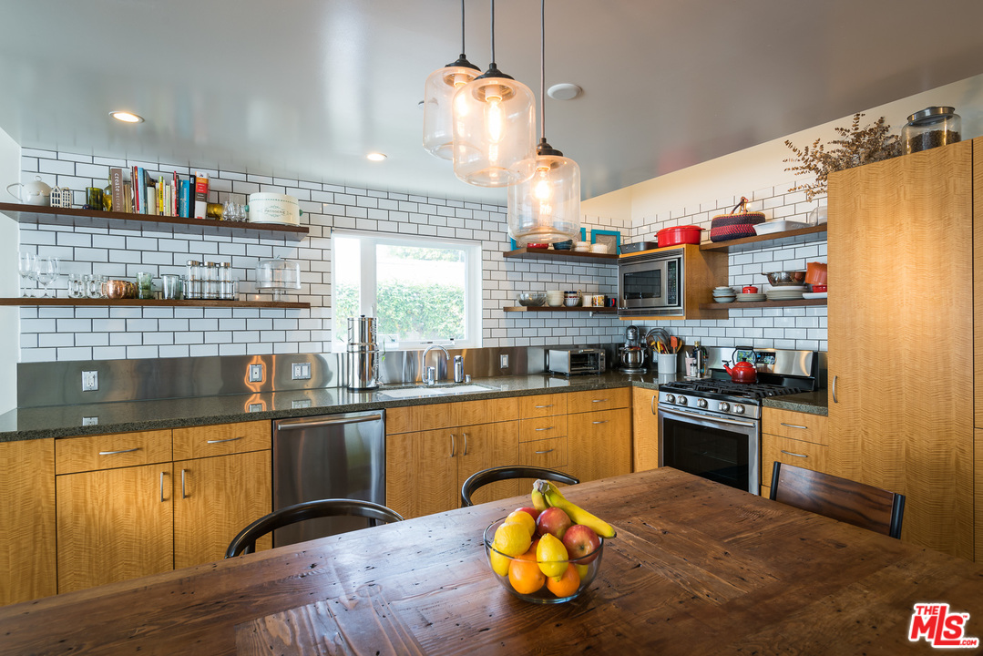 1228 21st Street, Unit D Santa Monica, CA 90404 - Photo 9 of 24