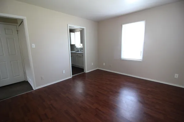 $120,000 | 4120 1st Street, Wayne, MI 48184