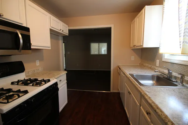 $120,000 | 4120 1st Street, Wayne, MI 48184