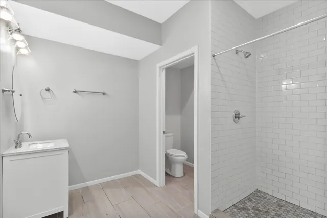 $4,100 | 1697 North Marshall Street, Milwaukee, WI 53202