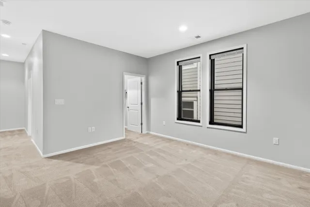 $4,100 | 1697 North Marshall Street, Milwaukee, WI 53202