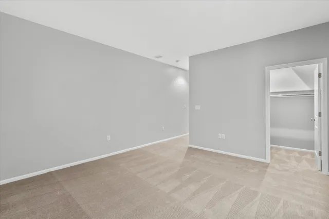 $4,100 | 1697 North Marshall Street, Milwaukee, WI 53202