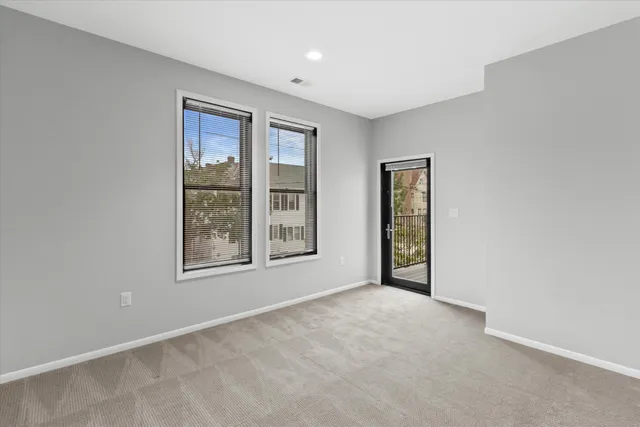 $4,100 | 1697 North Marshall Street, Milwaukee, WI 53202