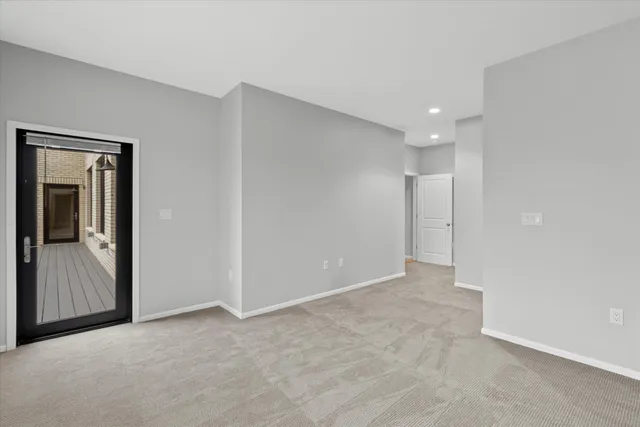 $4,100 | 1697 North Marshall Street, Milwaukee, WI 53202