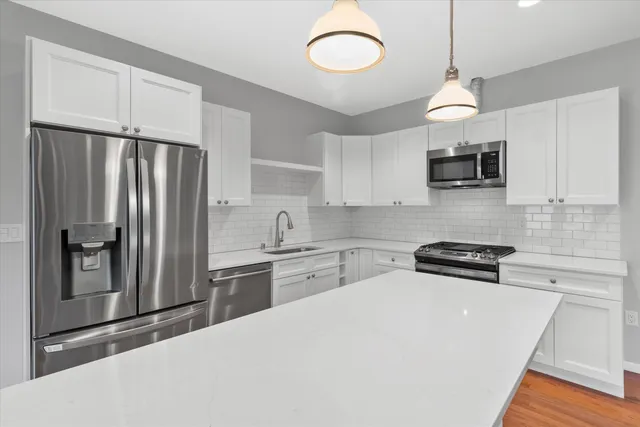 $4,100 | 1697 North Marshall Street, Milwaukee, WI 53202