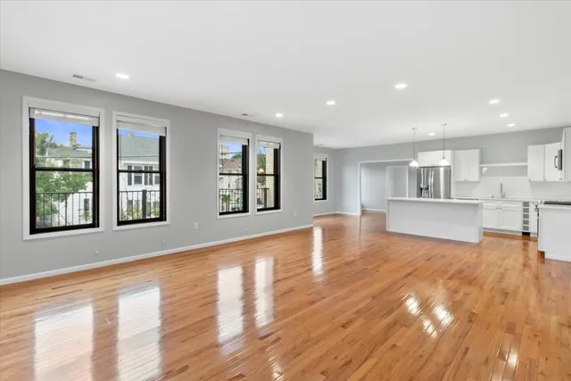 $4,100 | 1697 North Marshall Street, Milwaukee, WI 53202